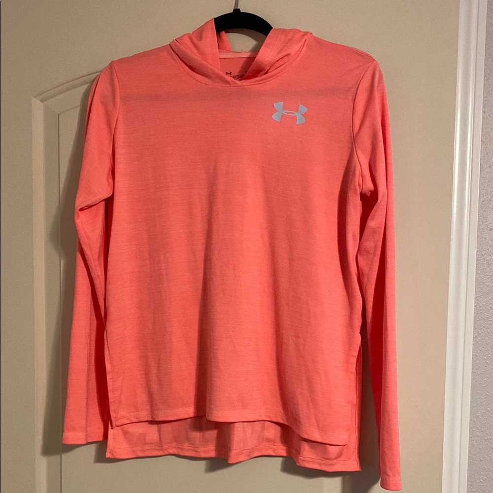 UNDER ARMOR. Girl’s hoodie.